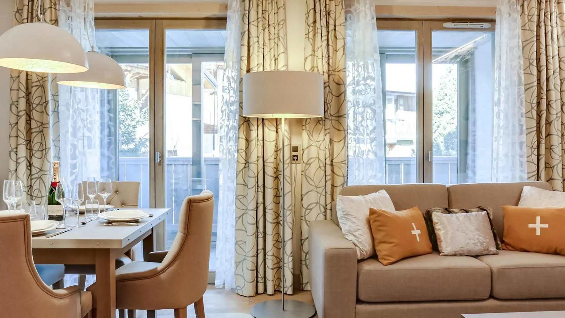 Apartment Appartement Moderne Avec Wifi Et Parking Sous-Terrain A Courchevel Village - Fr-1-562-28